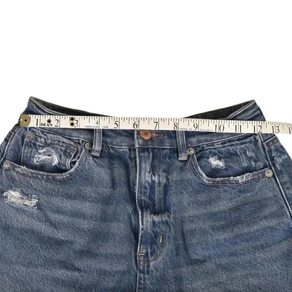 American Eagle Highest Rise Mom Jean Short Blue Denim Distressed Size 2 - Picture 12 of 14